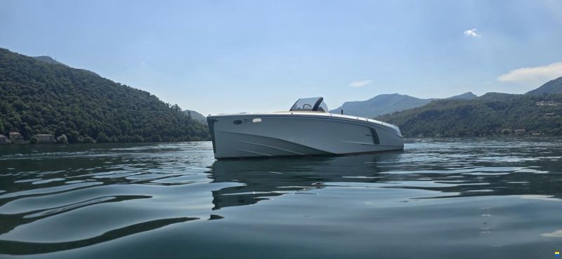 Ganz Boats OVATION 7.6 OPEN