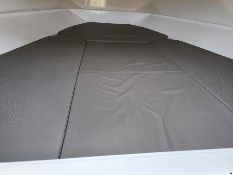 Quicksilver 675 Activ Sundeck