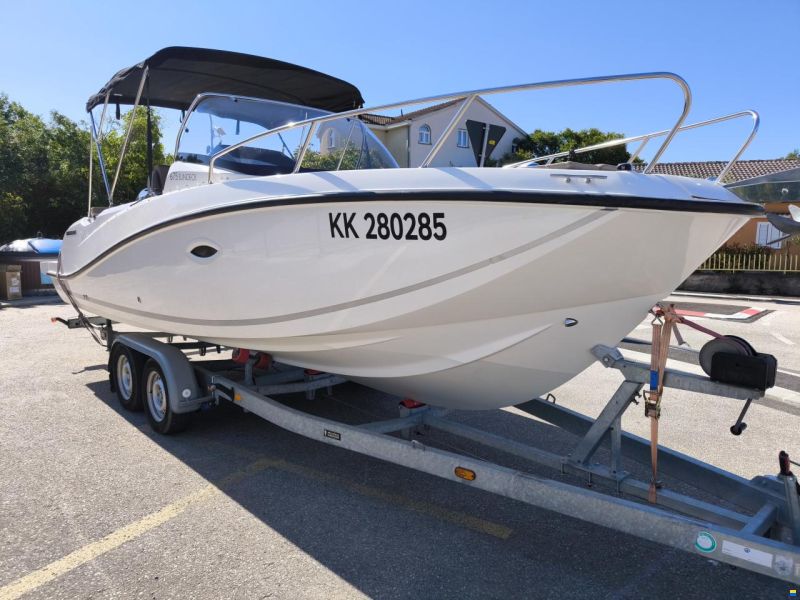 Quicksilver 675 Activ Sundeck