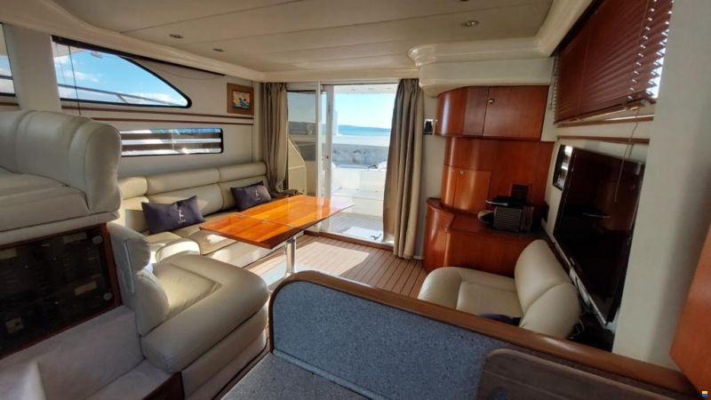 Fairline Phantom 42
