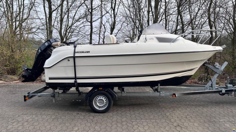 Quicksilver Active 470 Cabin