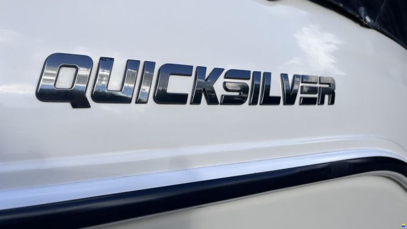 Quicksilver Active 470 Cabin