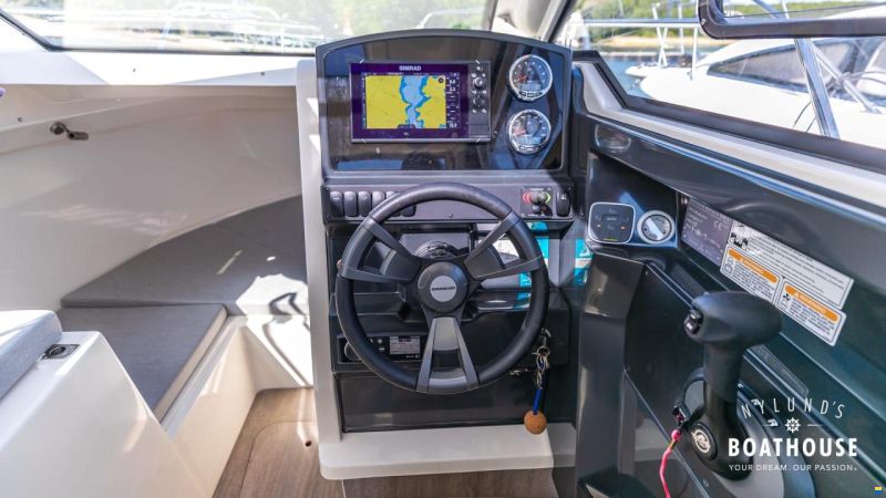 Quicksilver Activ 675 Weekend