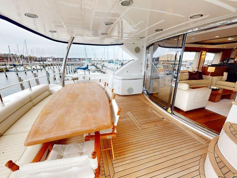 Sunseeker 88 Yacht
