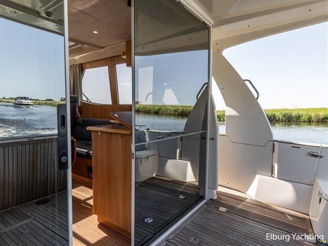 Greenline 33