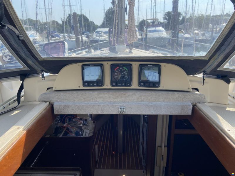 Island Packet Estero