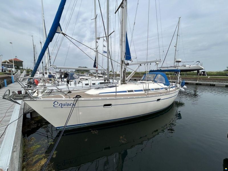 Bavaria 37