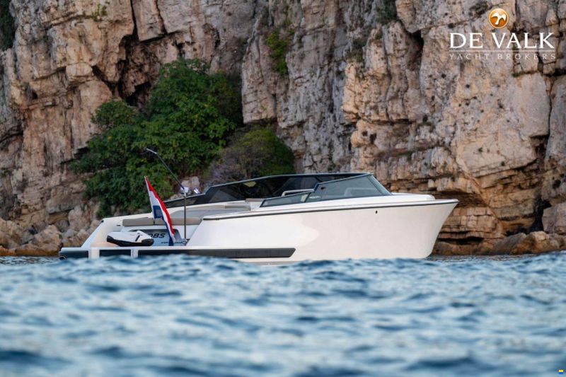 Reborn 40 R Cabin
