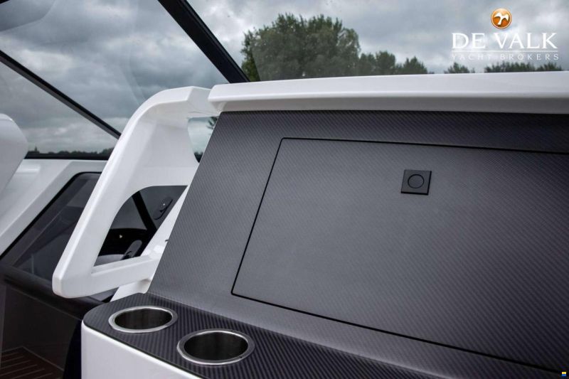 Reborn 40 R Cabin