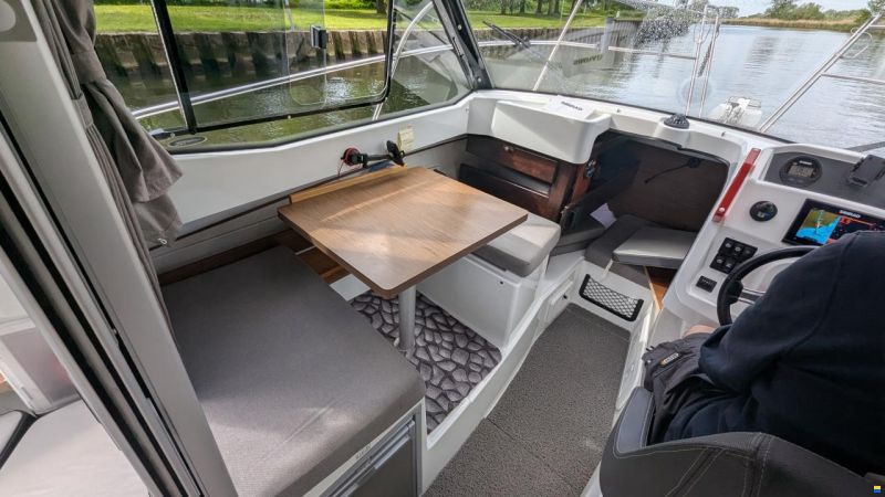 Jeanneau Merry Fisher 605