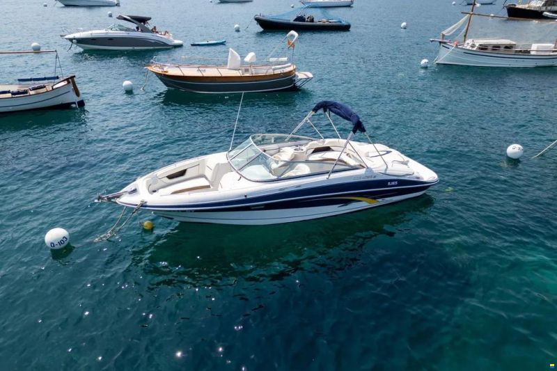 Four Winns H260
