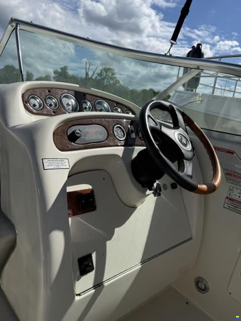 Sea Ray 240 DA
