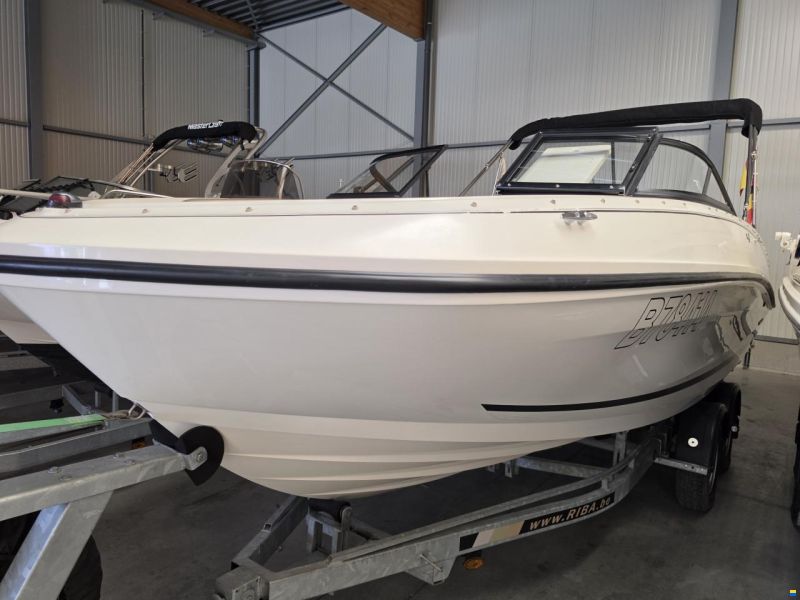 Bayliner VR6