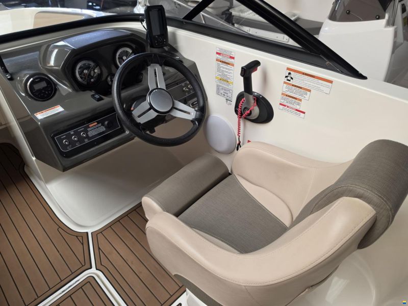 Bayliner VR6