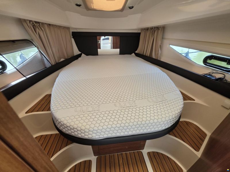 Quicksilver 855 Weekender