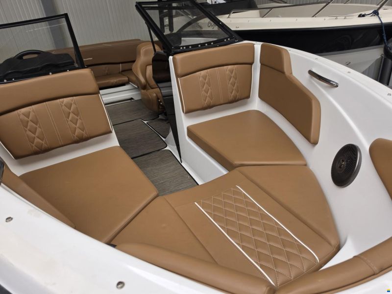 Glastron GT 205