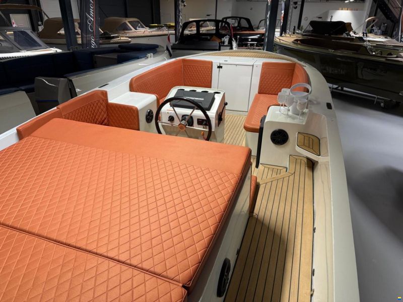Admiraal Luxury Alu'tender 77