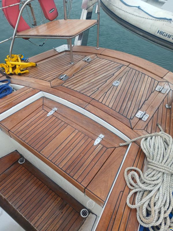 Hallberg-Rassy 49