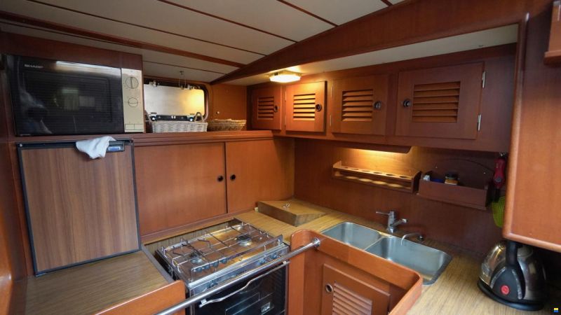 Hallberg-Rassy 49