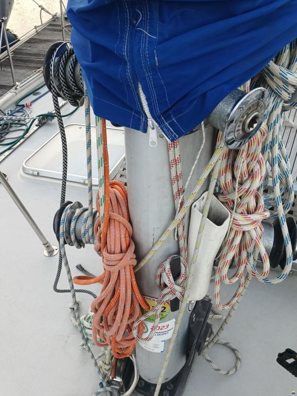 Hallberg-Rassy 49