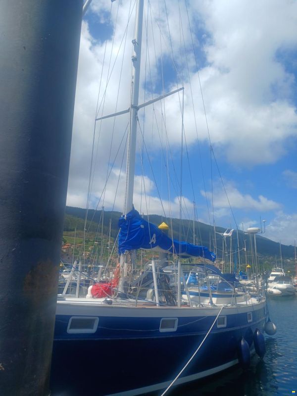 Hallberg-Rassy 49