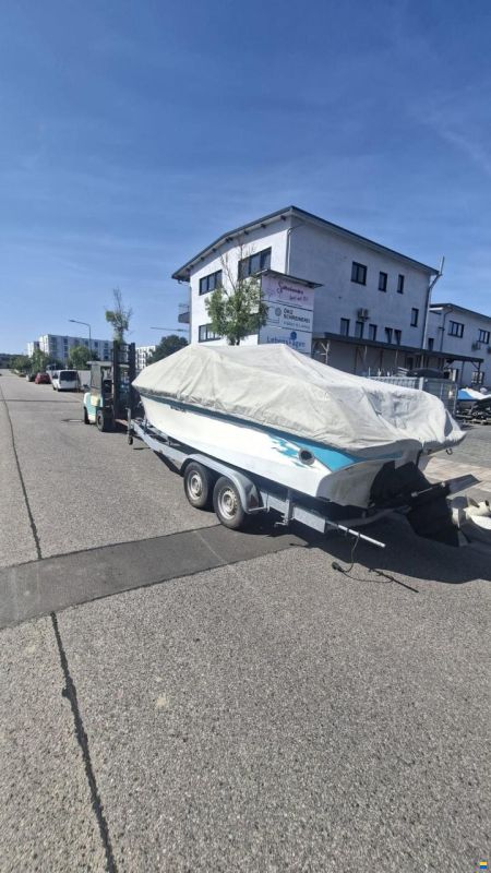Aquatron 2350 DAYCRUISER
