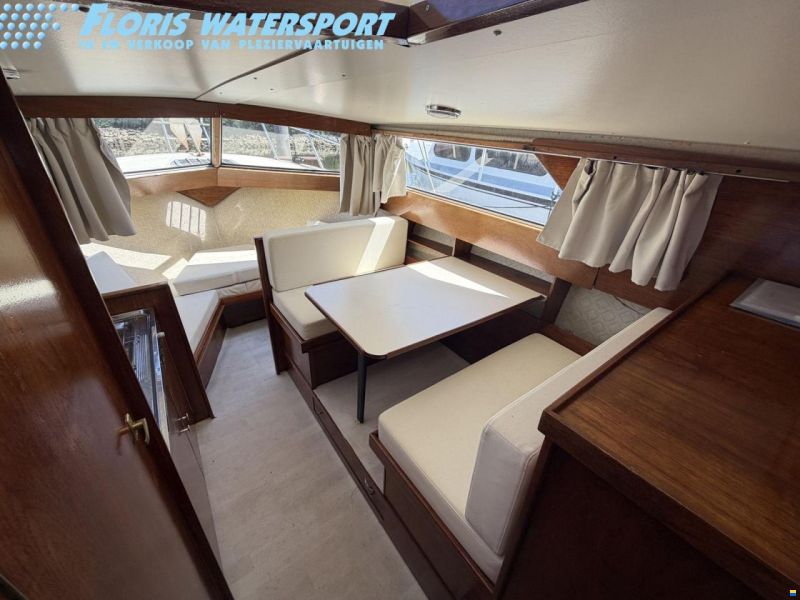 Marco Yachts 810