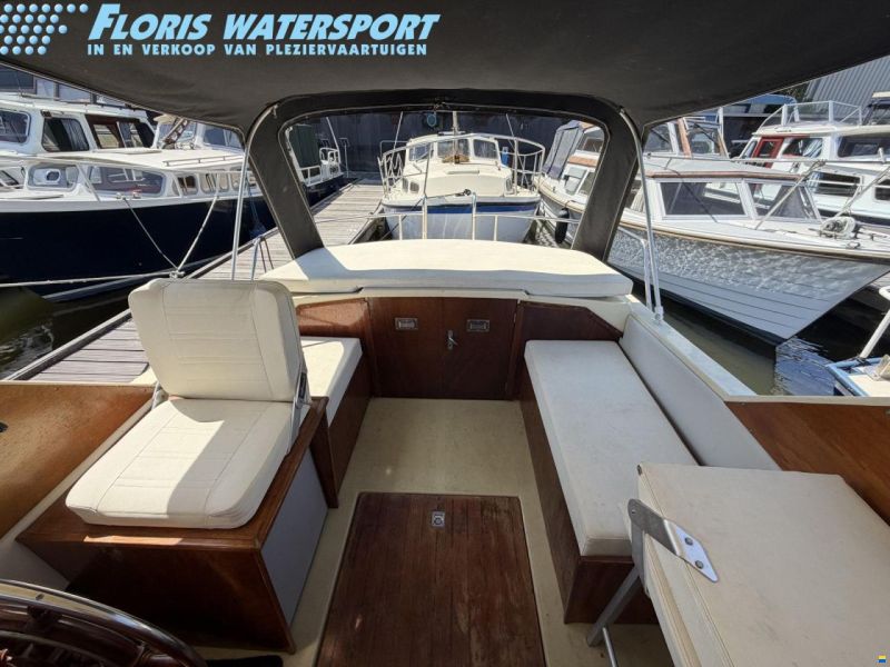 Marco Yachts 810