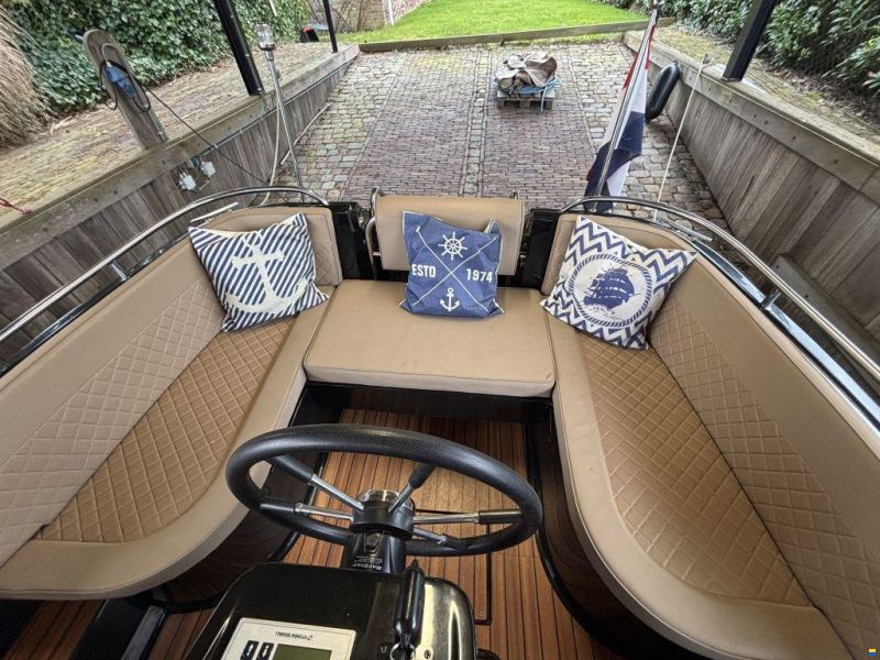 Primeur 700 Tender