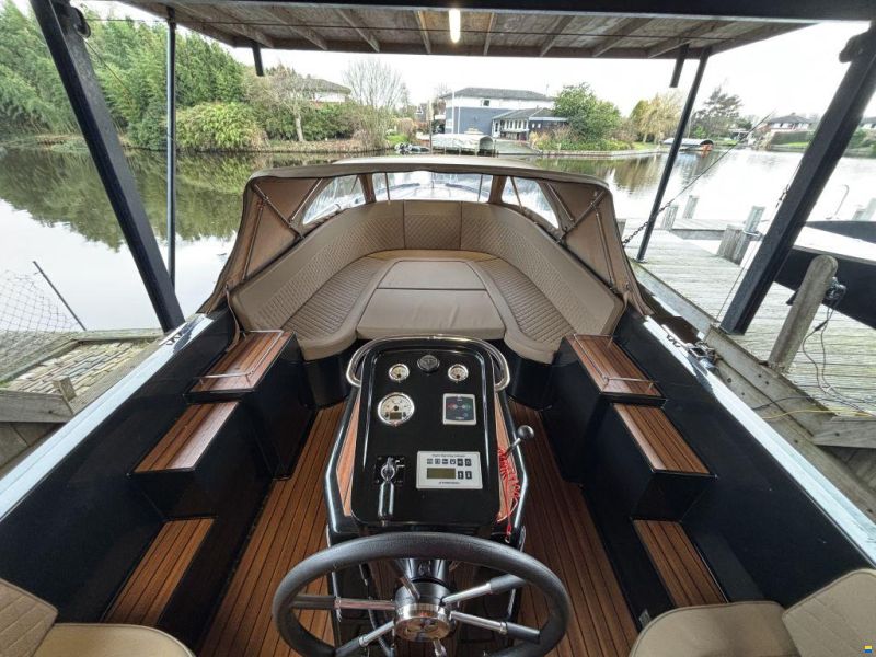 Primeur 700 Tender