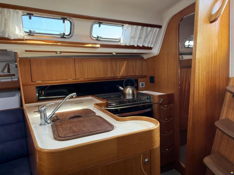 X-Yachts X-37