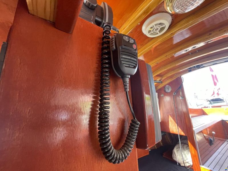 Mahogany Yacht 32
