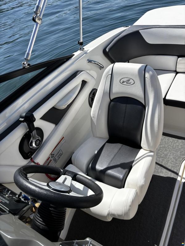 Sea Ray 19 SPXE