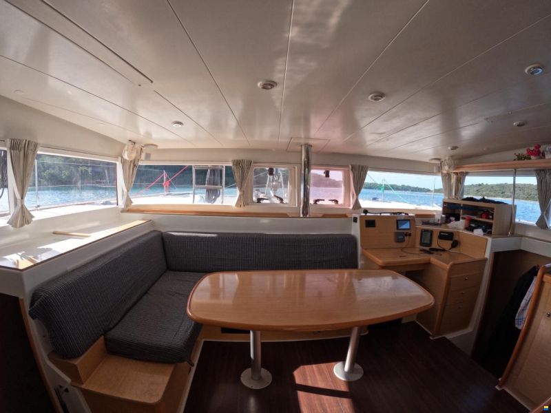 Lagoon 400