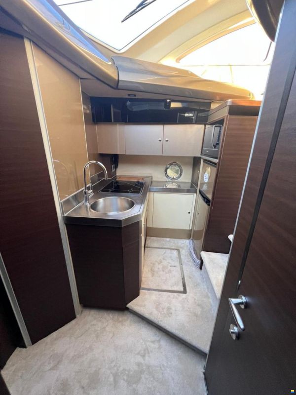 Cranchi 43 Atlantic Fly