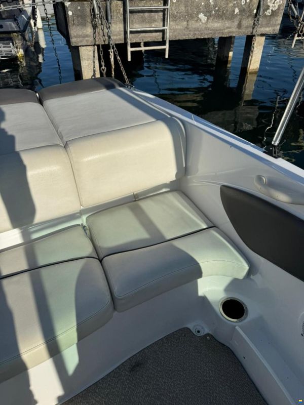 Rinker 186