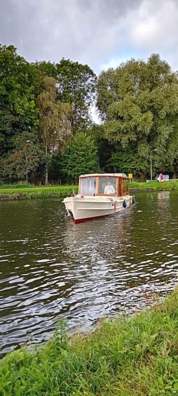 Autoboot-Salonboot-staal