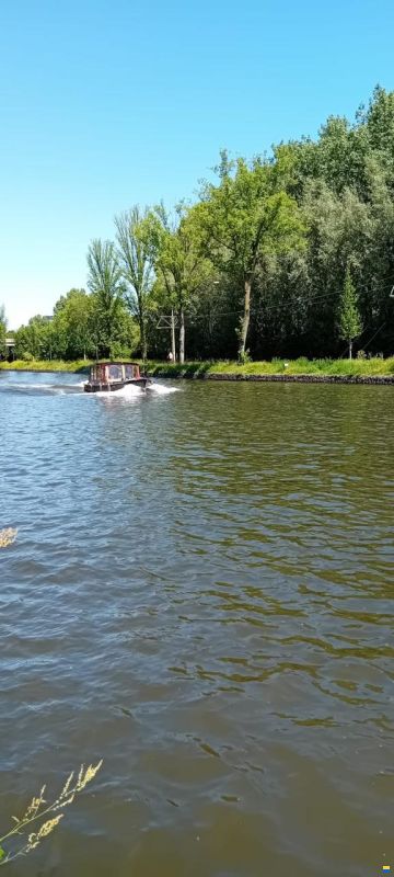 Watertaxi-Salonboot