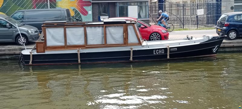 Watertaxi-Salonboot