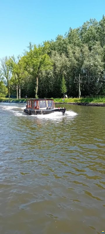 Watertaxi-Salonboot