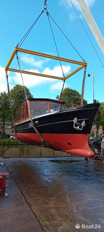 Watertaxi-Salonboot