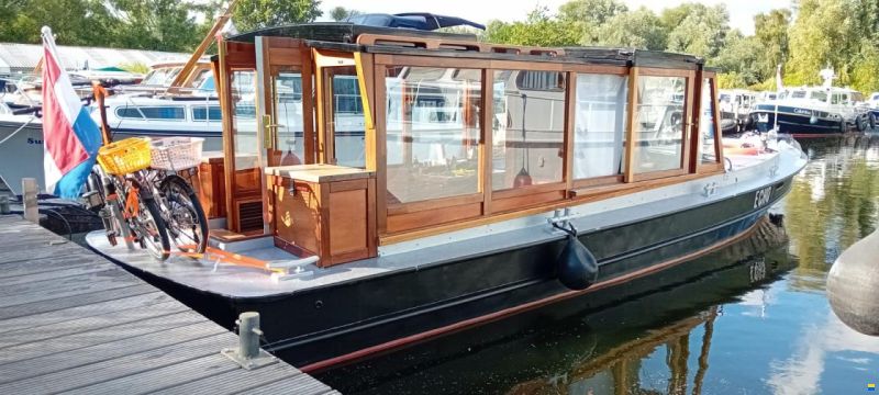 Watertaxi-Salonboot
