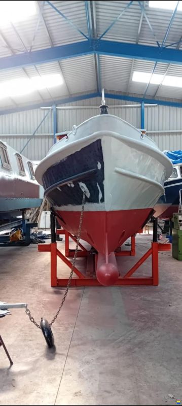 Autoboot-Salonboot-staal