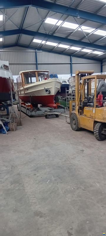 Autoboot-Salonboot-staal
