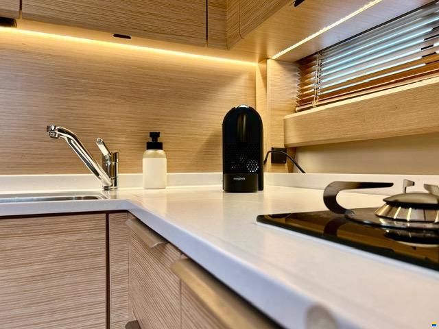 Bavaria S36HT