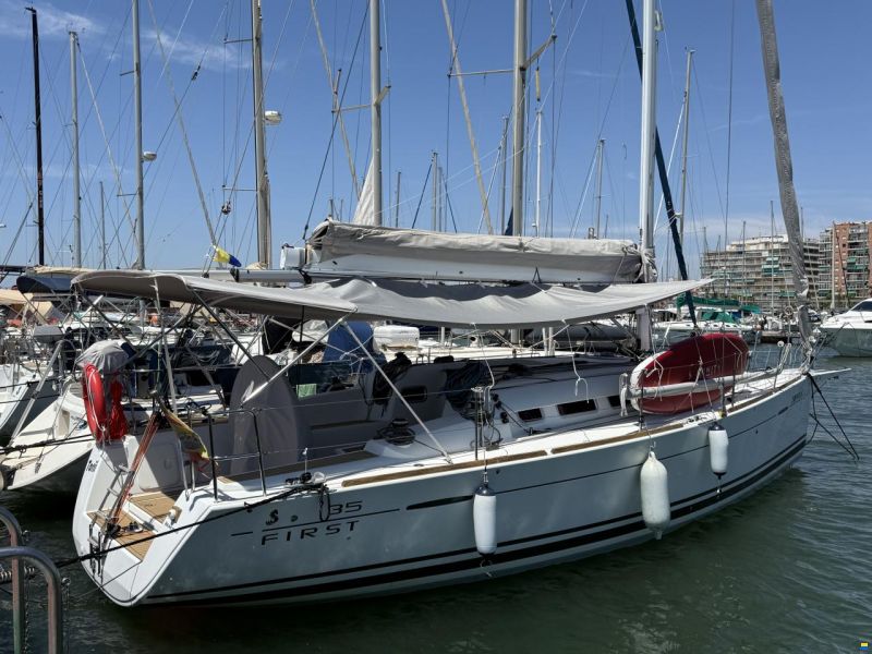 Beneteau First 35 QB