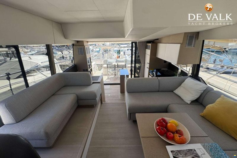 Jeanneau Prestige 50.
