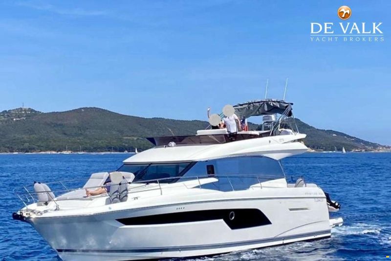 Jeanneau Prestige 50.