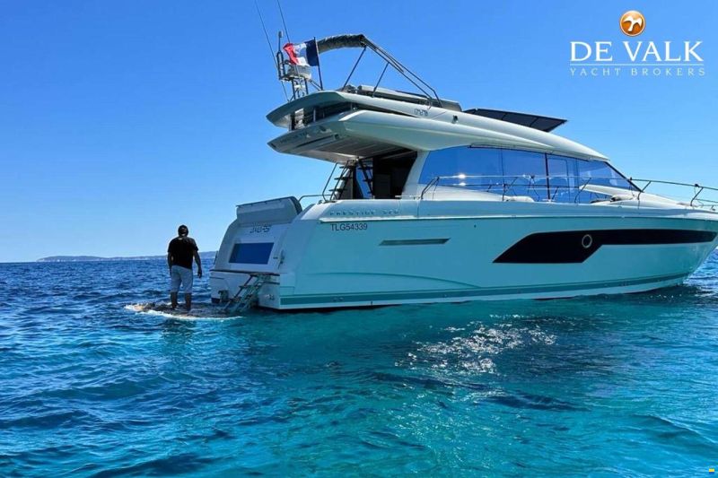 Jeanneau Prestige 50.