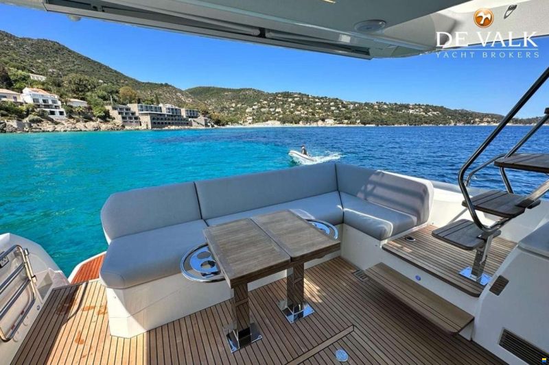 Jeanneau Prestige 50.
